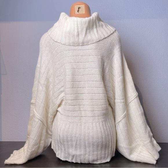 Nwt Calvin Klein Jeans Batwing Sleeve Cowl Neck Ivory Sweater (K05) - Picture 3 of 6